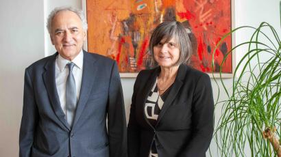 Veleposlanik Helenske republike v Ljubljani nj. eksc. Argyrios Makris in dekanja Filozofske fakultete prof. dr. Mojca Schlamberger Brezar
