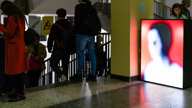 Utrinek z odprtja razstave Novembra smo. (foto Tine Lisjak)