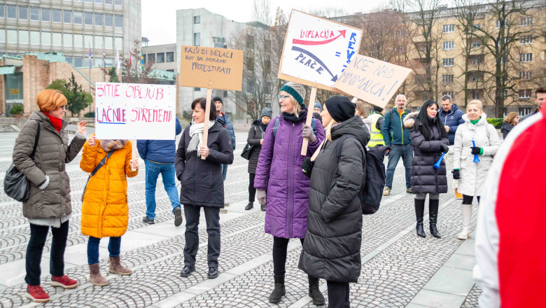 Protest: Trg Republike