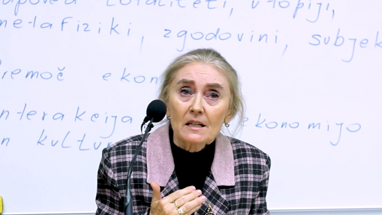 Prof. dr. Cvetka Hedžet Toth na predavanju ob stoletnici UL FF